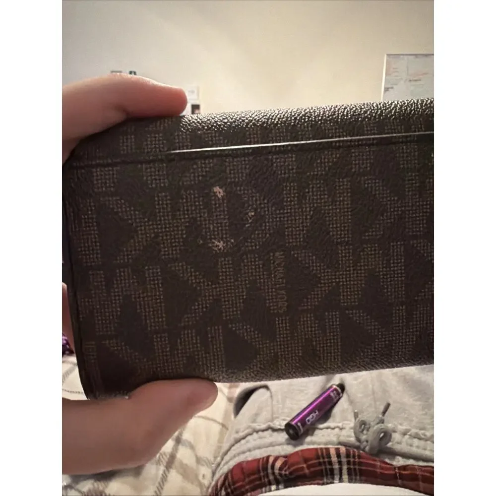 Michael Kors Clutch
